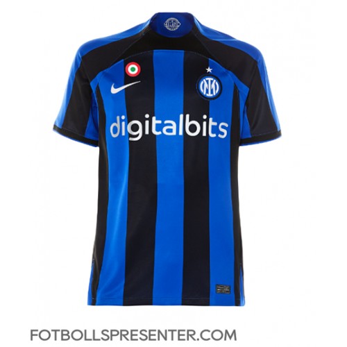 Inter Milan Edin Dzeko #9 Hemma Matchtröja 2022-23 Kortärmad Inter Milan Edin Dzeko #9 Hemma Matchtröja 2022-23 Kortärmad